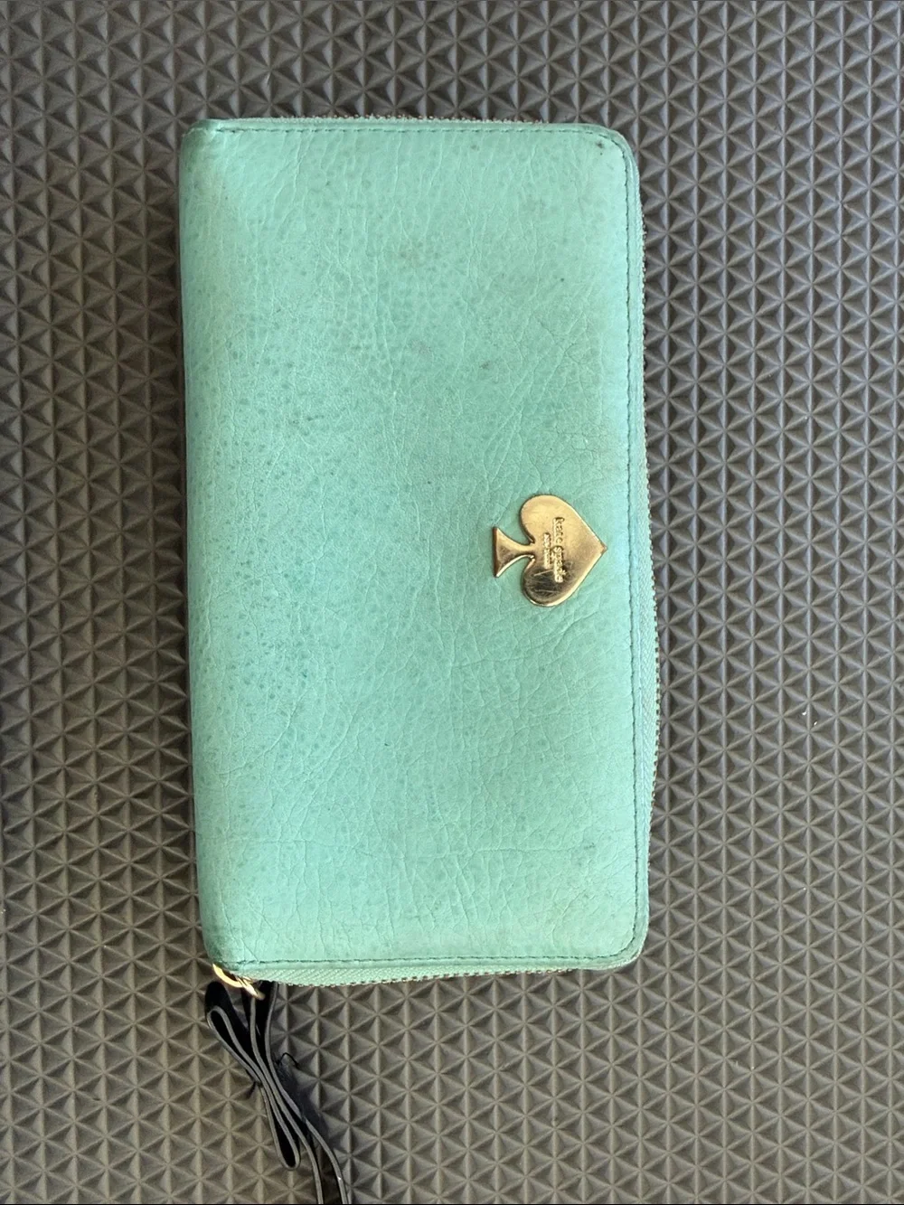 kate spade Zip Around Pebbled Wallet in Mint